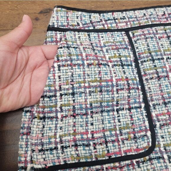 LOFT Tweed Plaid Patch Pockets Lined Academia Back Zip Shift Mini Skirt Size 2 - Picture 7 of 11